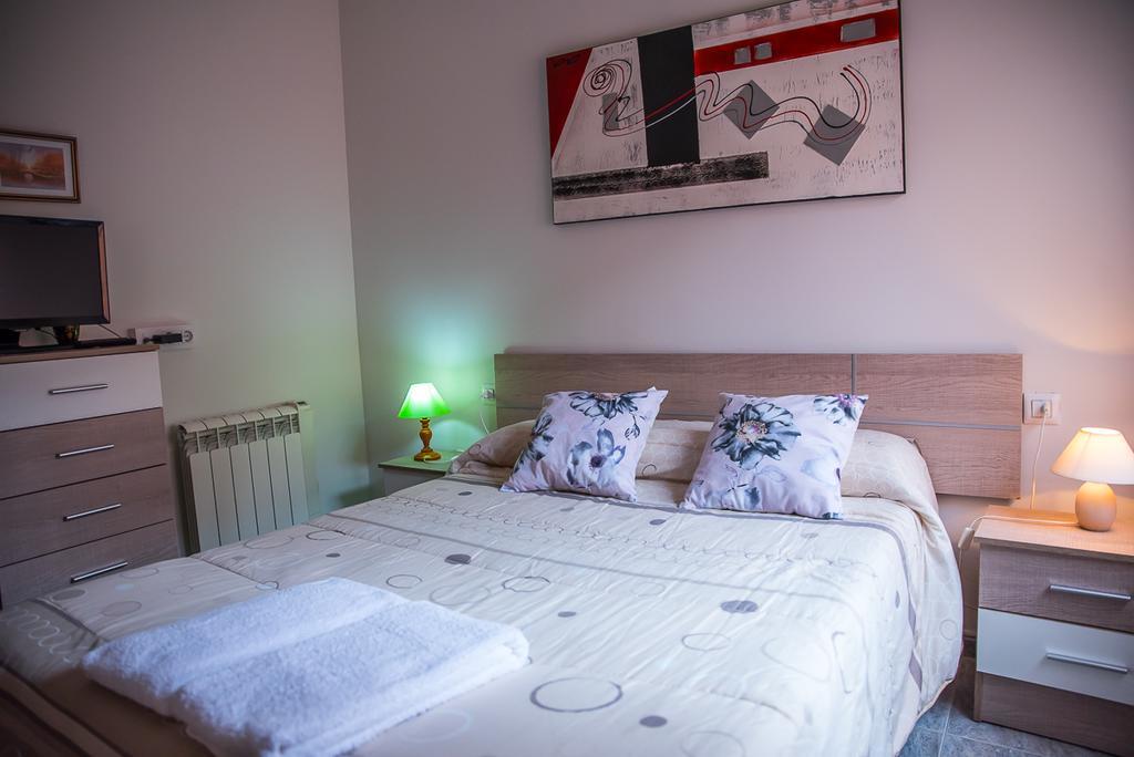 Apartamento Rincon Del Salvador 2 プラセンシア エクステリア 写真